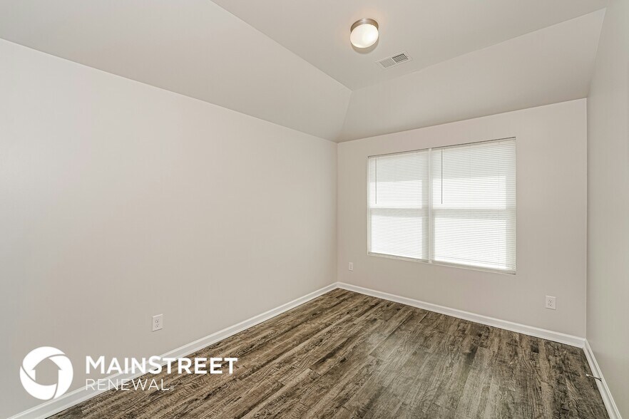 Building Photo - 155 Woodland Wy