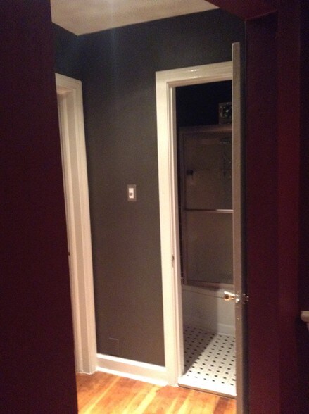 Building Photo - 241 E Township Line Rd