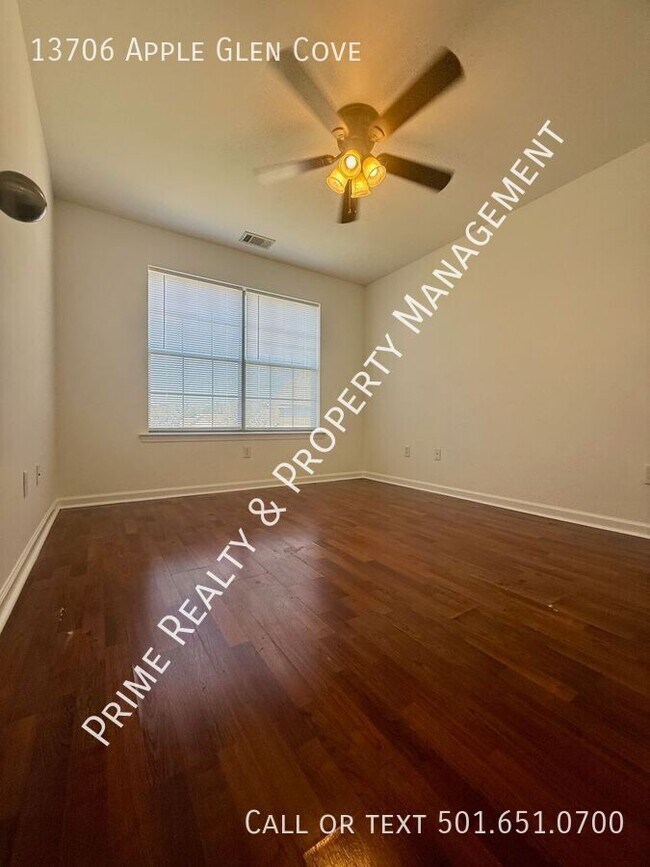 Building Photo - 13706 Apple Glen Cove
