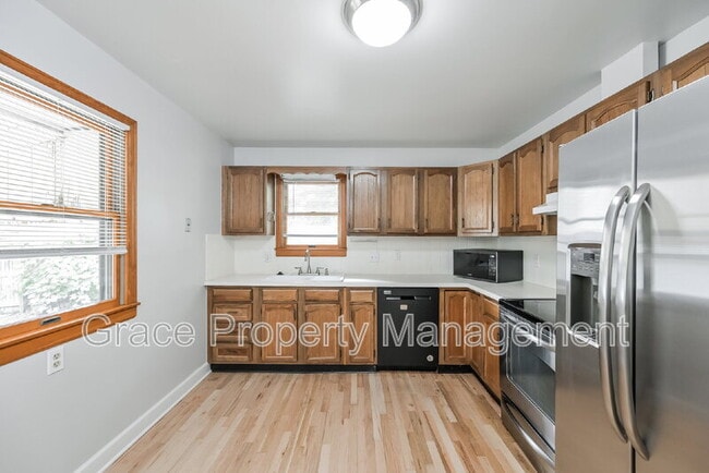 Building Photo - 2610 S Gaylord St