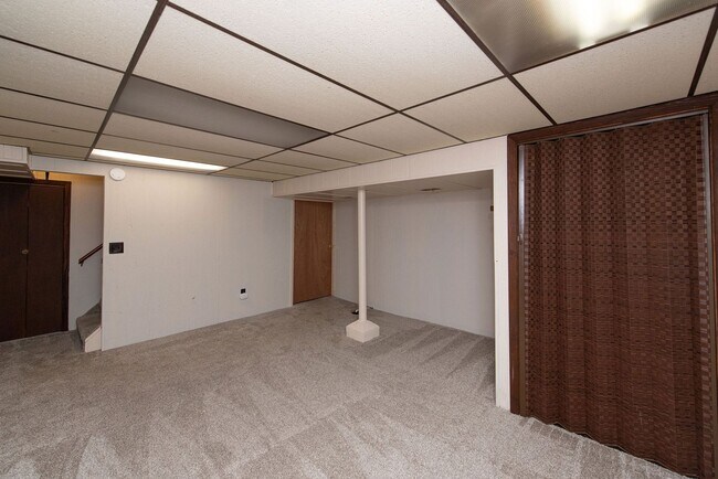 Building Photo - 3627 Edgebrook Dr