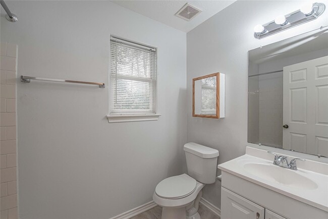 Building Photo - 10680 Royal York Dr