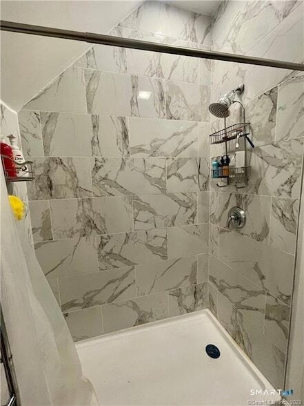 Building Photo - 84 Lawrence St