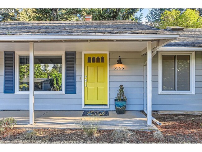 Building Photo - Lake Oswego - Single Level Ranch, Newly Up...