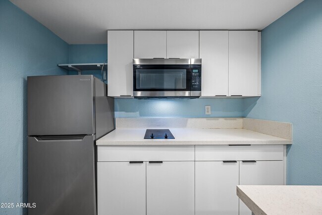 Building Photo - 3025 N 32nd St