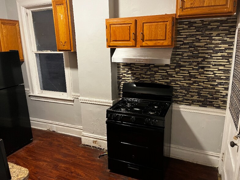 Building Photo - 7138 Race St