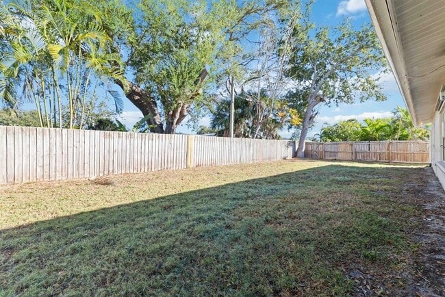 Building Photo - 2545 Clipper Ship Way