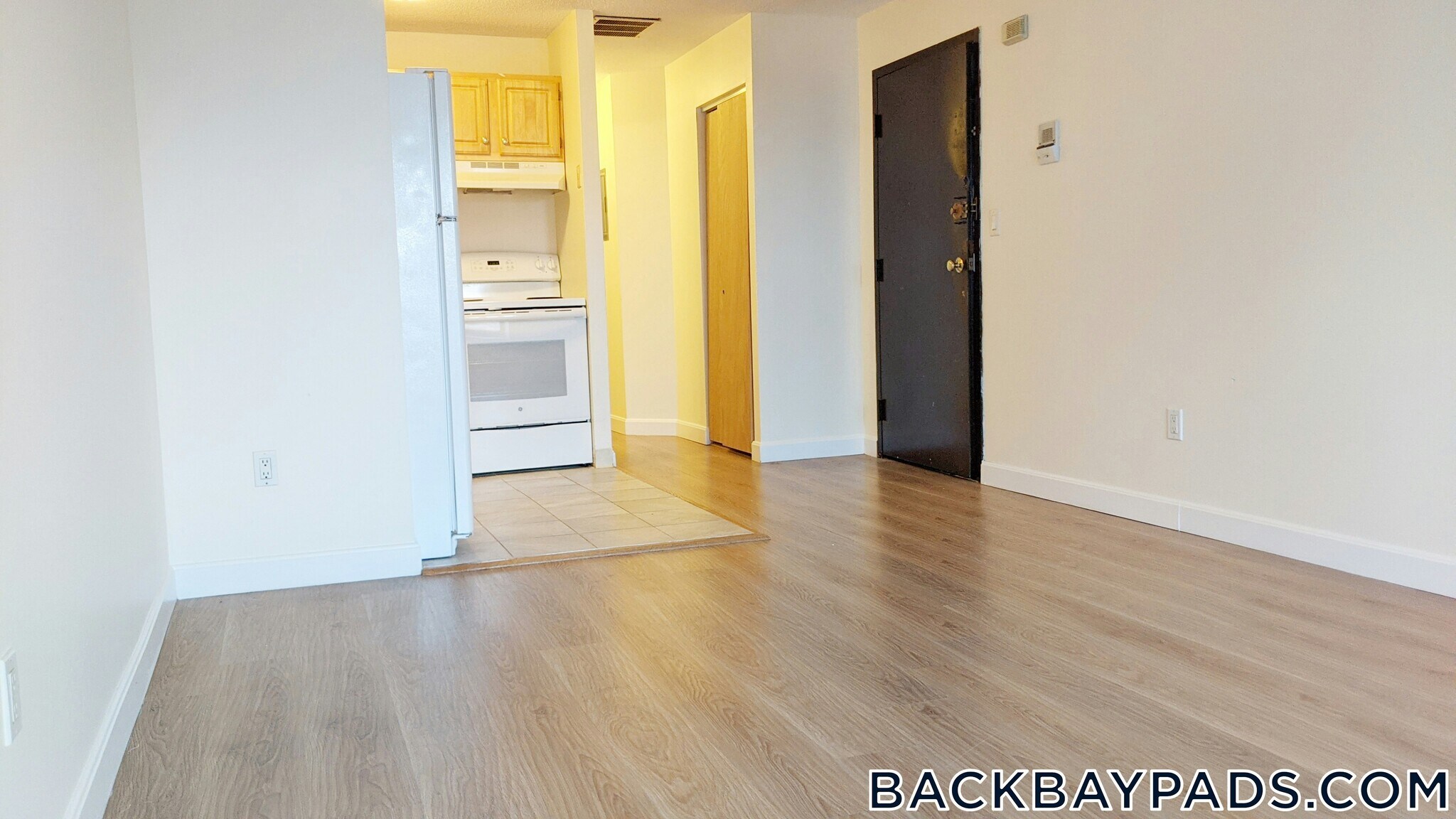 Building Photo - 1126 Boylston St
