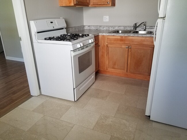 Building Photo - 2245 19th Ave