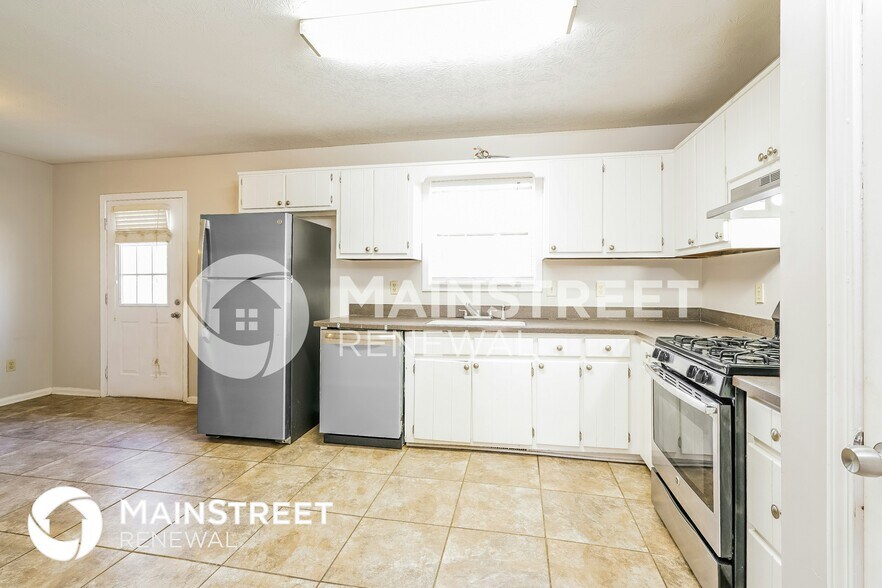 Building Photo - 315 Bakers Bridge Cir