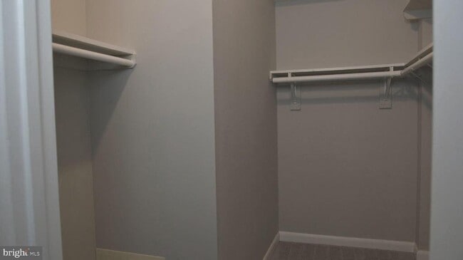 Building Photo - 8852 Spiral Cut