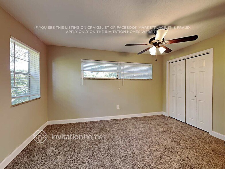 Building Photo - 8841 NW 21st Manor