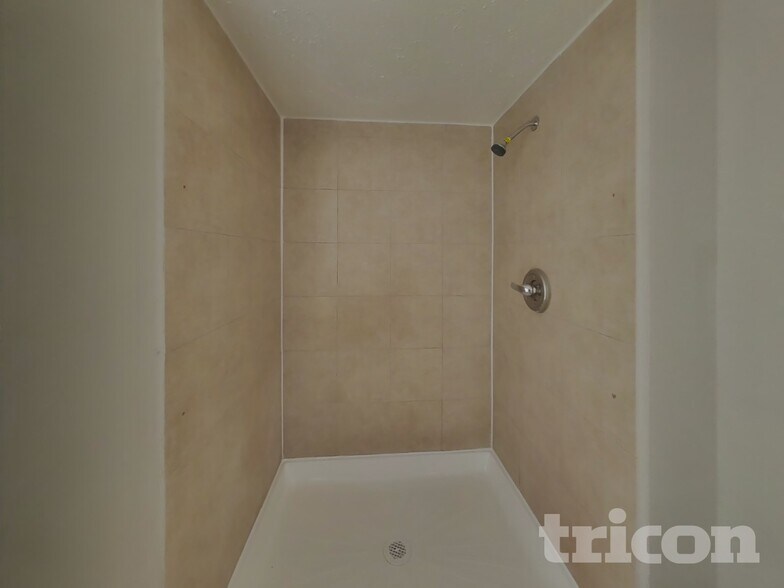 Building Photo - 12819 Enchanted Path Dr