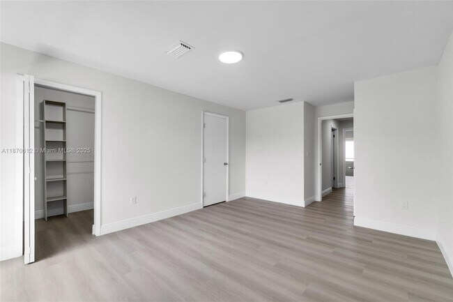 Building Photo - 6514 SW 128th Pl