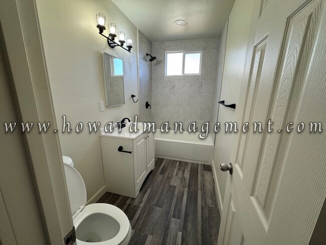 Building Photo - 04240CE