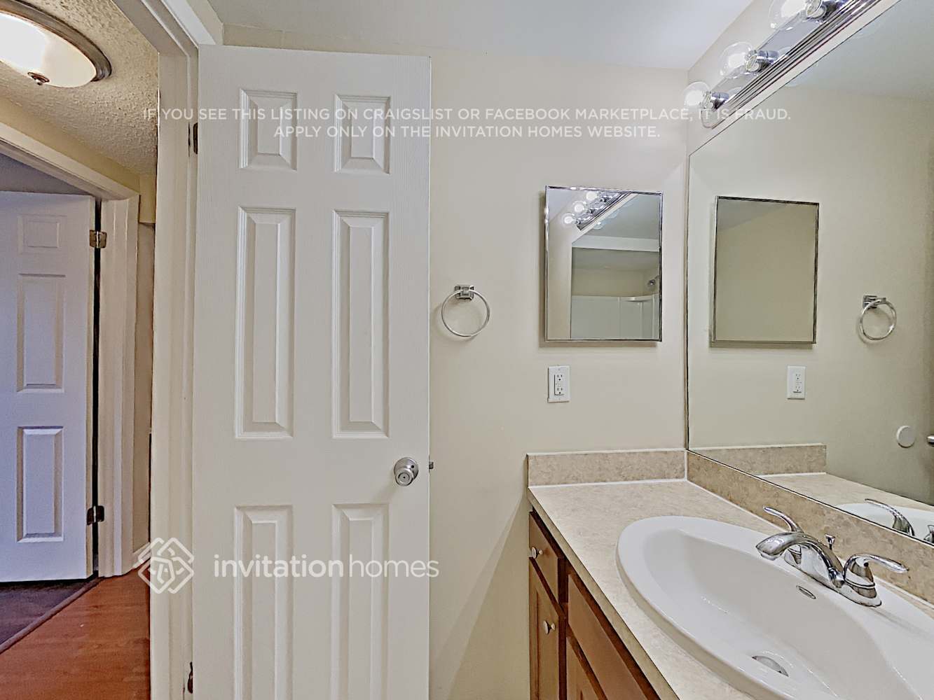 Building Photo - 16334 Bonneville Dr