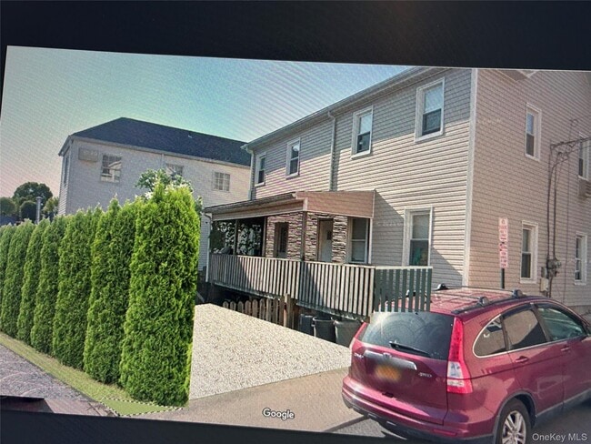 Building Photo - 85 Ashford Ave