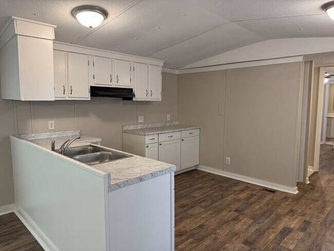 Building Photo - NEWLY UPDATED Two Bedroom Home in Troutman!!