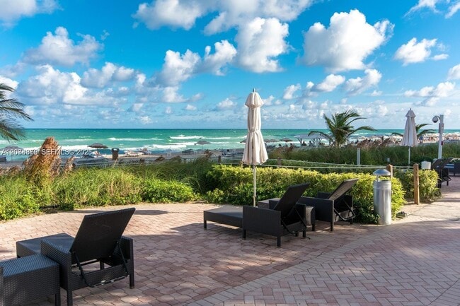 Building Photo - 18201 Collins Ave