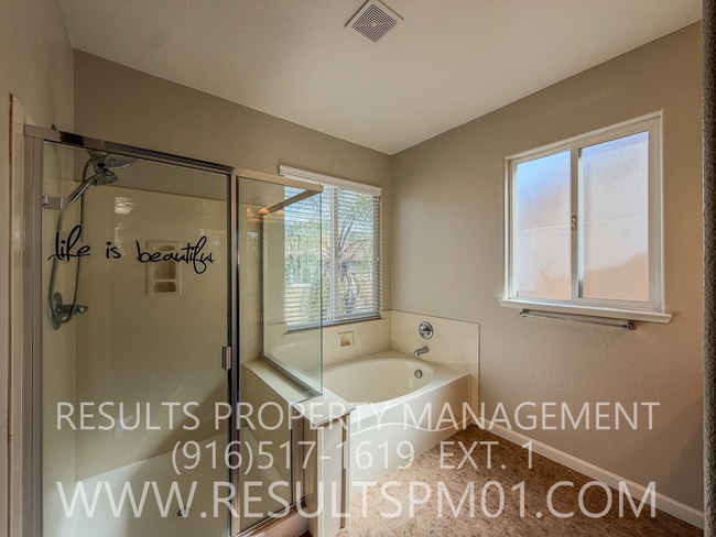 Building Photo - Lovely Sacramento 4 bedroom Home