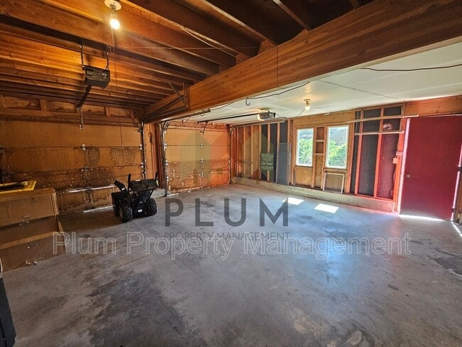 Building Photo - 2422 56th St