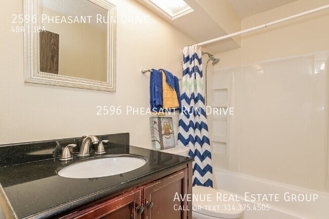 Building Photo - 2596 Pheasant Run Dr