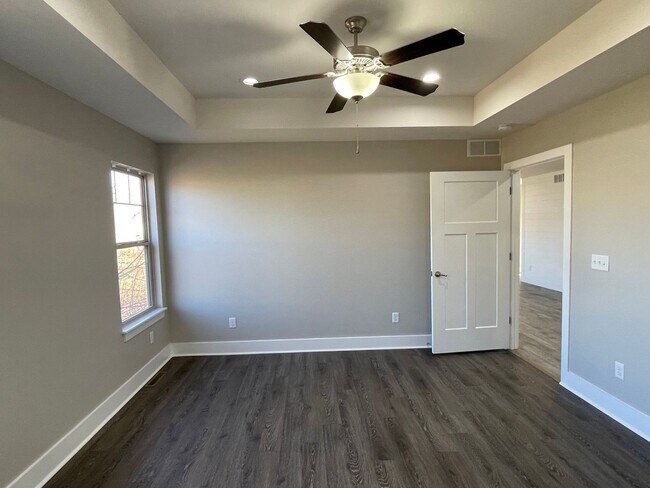 Building Photo - Built in 2020! 3 Bed 2 Bath w/ FENCE and UF Walk Out Basement