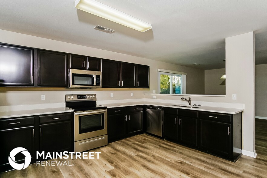 Building Photo - 15241 Tyler Mill Dr