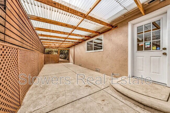 Building Photo - 25551 Maitland Dr