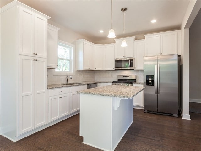 Building Photo - 104 White Ash Ln