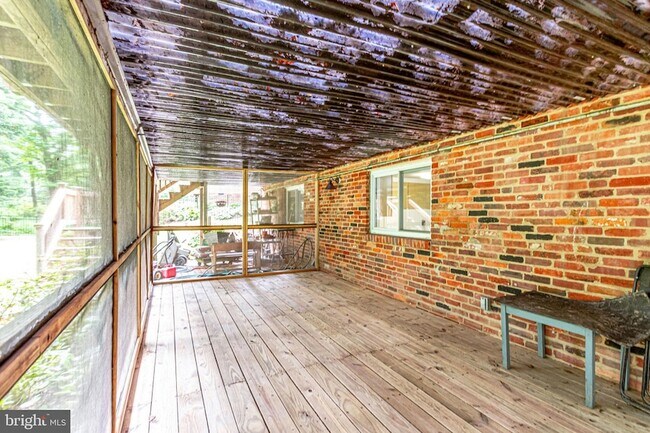 Building Photo - 5225 Old Dominion Dr