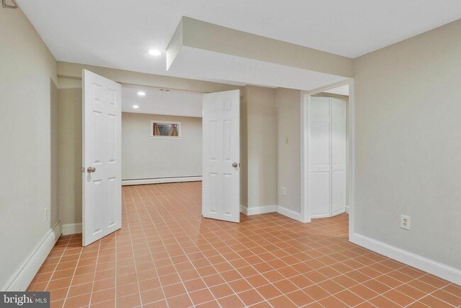 Building Photo - 1907 Alberti Dr