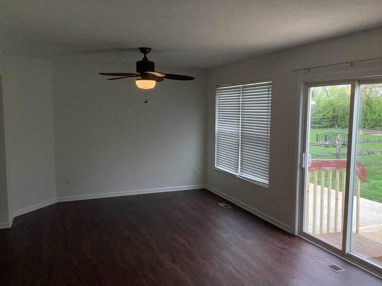 Building Photo - 7633 Mourning Dove Ln