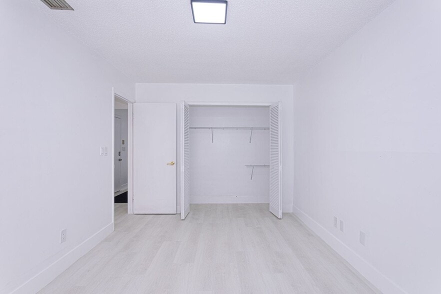 Building Photo - 202 Sparrow Dr