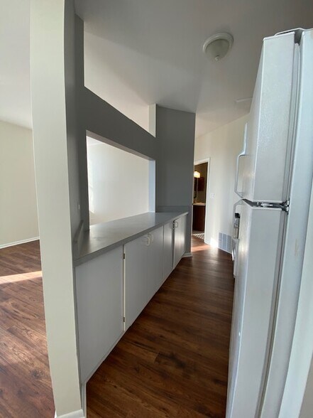 Building Photo - 1461 W Fullerton Ave