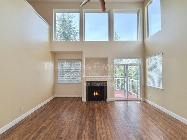 Building Photo - 13760 SW Mapleview Ln