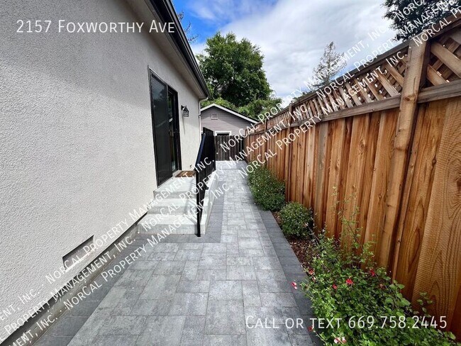 Building Photo - 2157 Foxworthy Ave