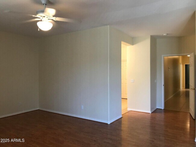 Building Photo - 16804 W Northampton Rd