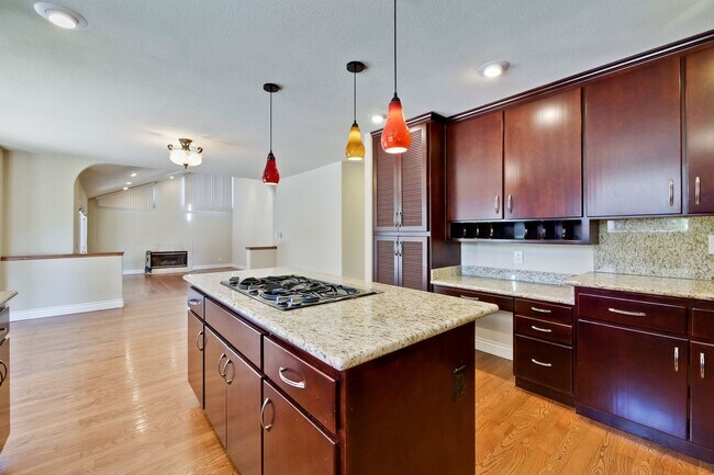 Building Photo - Gorgeous Willow Glen Two Story Home Availa...