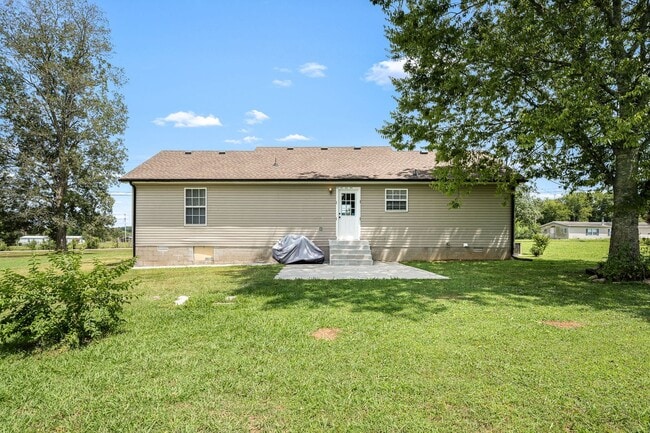 Building Photo - 681 Elbethel Rd