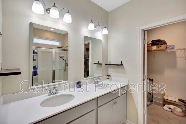 Building Photo - 142 Airy Dr
