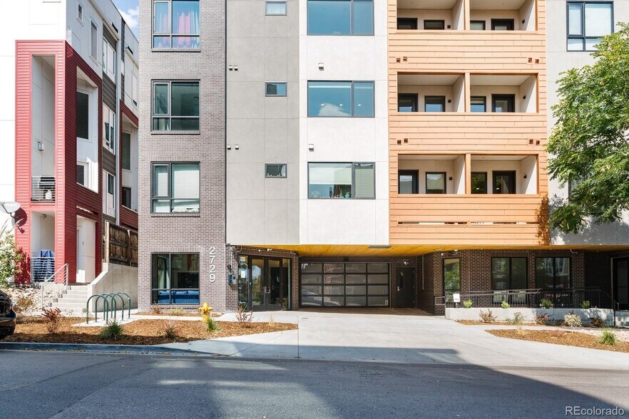 Building Photo - 2729 W 28th Ave