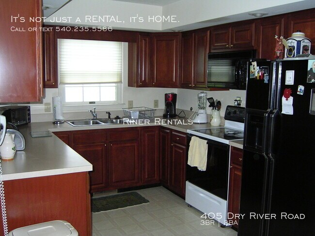 Building Photo - 405 Dry River Rd