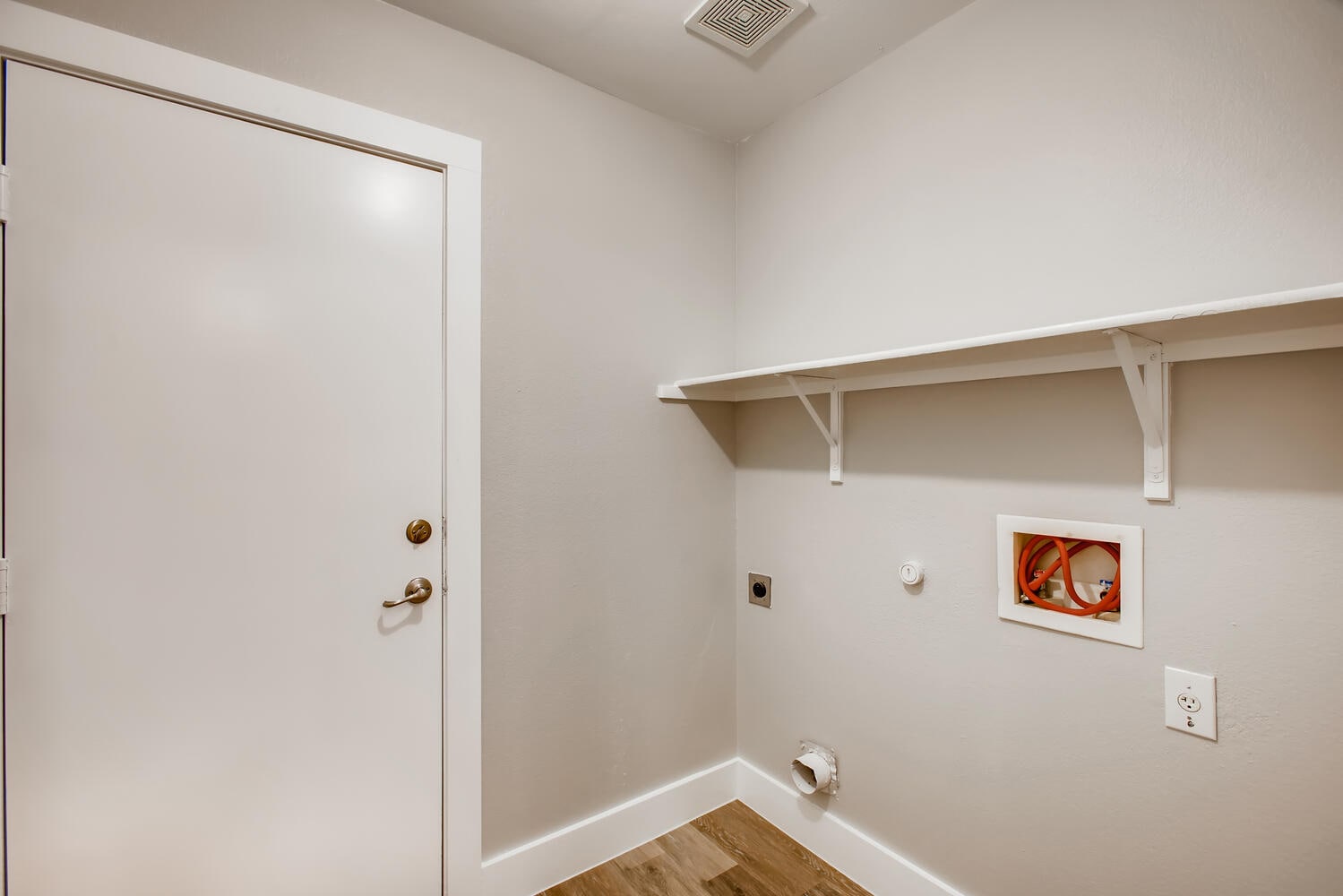 Laundry - 1628 Coriander Dr