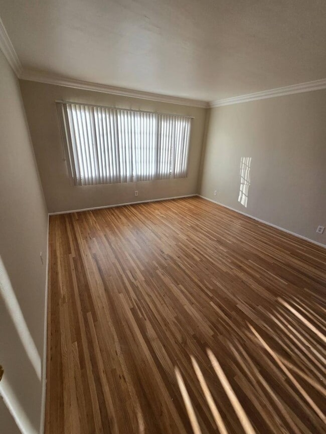 Building Photo - 1.0 bedroom in Pasadena California 91106