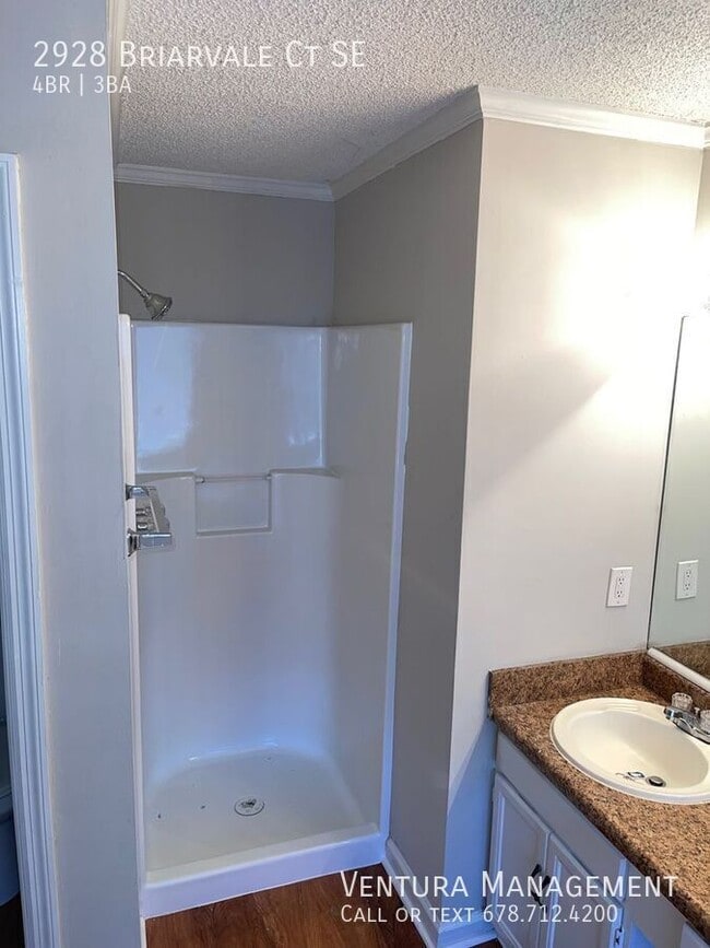 Building Photo - 2928 Briarvale Ct SE