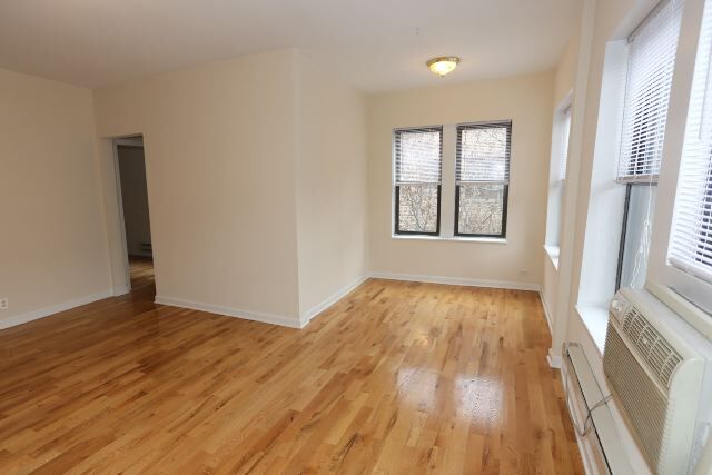 Building Photo - 3720 N Pine Grove Ave