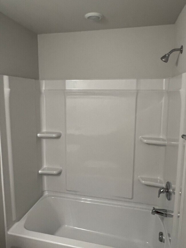 Building Photo - 3bd/3.5 ba Townhome for rent @ Rosedale in Wake Forest