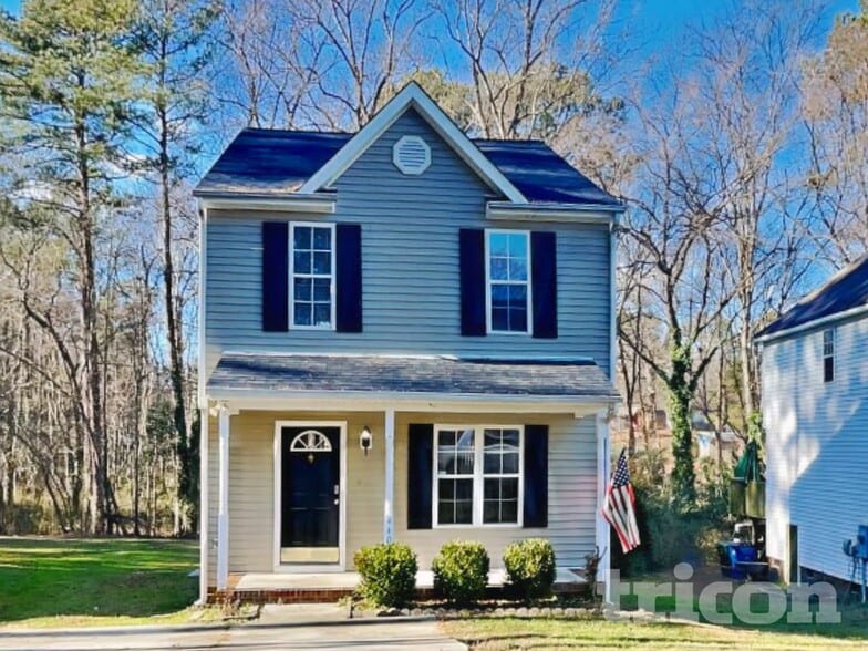 Building Photo - 4409 Woodlawn Dr