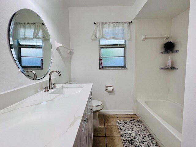 Building Photo - Elegant 3-Bed, 2-Bath Home in Prime Orland...